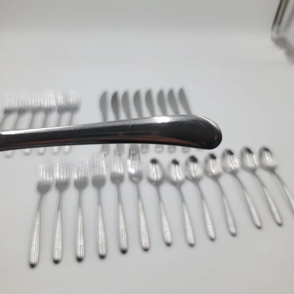 28pc Heavy Duty Stainless Steel China Flatware Curved Handle Knives Forks Spoons